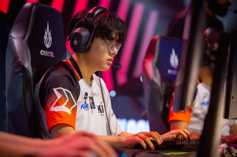 LoL: KaBuM anuncia coach staff para 2024 com sul-coreano